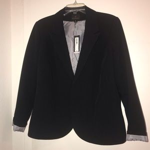 (Women) Black pant suit with free black slacks